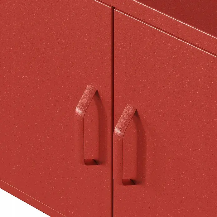 Jan Nowak TV-Schrank Rosa - H x B x T: 59,5 x 115 x 40 cm, Rot - Detailaufnahme eines roten Metallschranks mit zwei Türen und Griffen, der eine robuste und industrielle Ästhetik vermittelt.