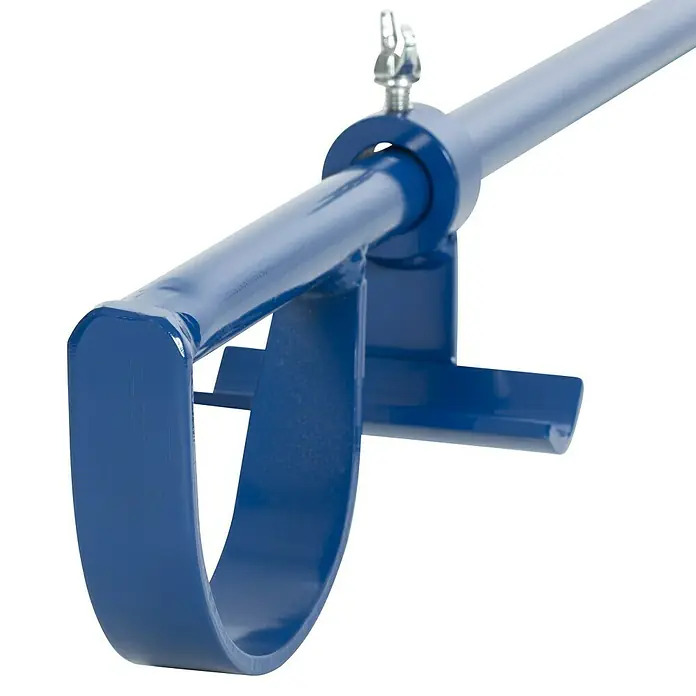 Picard Rinnenrichtheber 70850 - Passend für: alle Dachrinnen - Nahaufnahme einer blauen Radwegschnecke mit Stahlrahmen und Bolzenbefestigung, ideal für die Wegepflege.