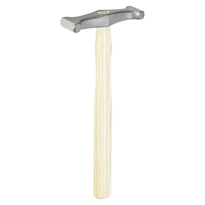 Picard Zimmermannshammer 175 ES - Gewicht Kopf: 375 g, Material Stiel: Eschenholz, Breite: 130 mm - Nahaufnahme eines Schlichthammers mit einem silberfarbenen Kopf und einem hellen Holzgriff vor schwarzem Hintergrund.
