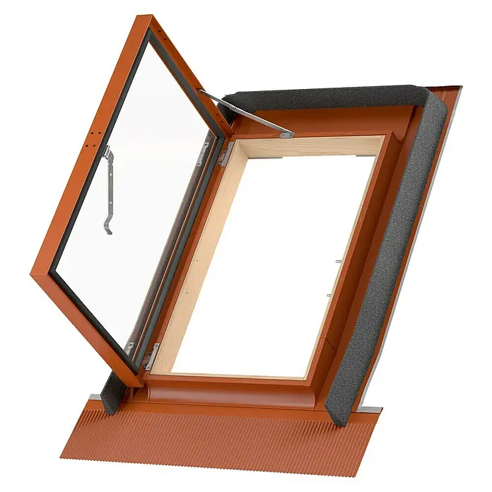 Dachausstieg - 45 x 73 cm, Farbton außen: RAL 8004, Mit Öffnungsbegrenzer - Eine Nahaufnahme eines geöffneten Dachfensters mit braunem Rahmen und Griff, montiert auf einem Dachziegel. Das Fenster lässt Licht herein.
