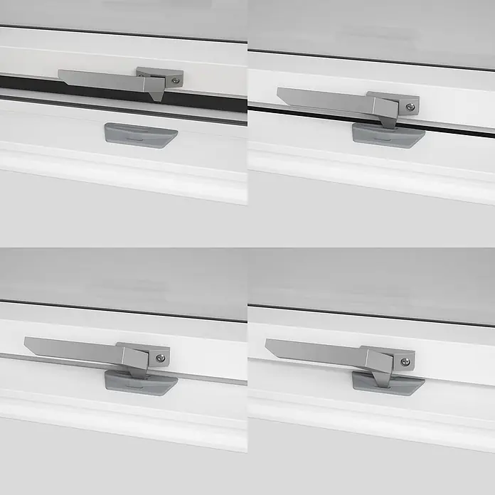 Solid Elements Dachfenster Pro Thermo - 55 x 78 cm - Fensterverschluss-Nahaufnahme. Ein moderner, silberner Fenstergriff an einem weißen Fensterrahmen, dargestellt in verschiedenen Positionen.