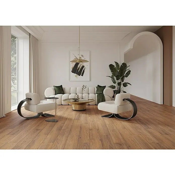 Feinsteinzeugfliese Mersin - 19,3 x 120,2 cm, Brown, Matt - Elegantes Wohnzimmer mit stilvollen Sesseln, einem bequemen Sofa und einem goldenen Couchtisch, beleuchtet von einer modernen Pendelleuchte.