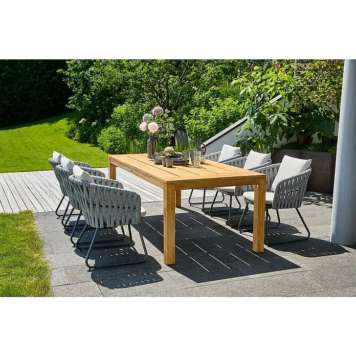 Sunfun Gartenmöbel-Set Laura/Maja - 7 -tlg., Akazie, Seilgeflecht, Naturbraun/Grau-Beige - Eine elegante Gartengarnitur mit einem Holztisch und sechs grauen Sesseln mit Polsterkissen, ideal für stilvolle Outdoor-Bereiche.