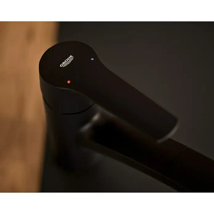 Grohe QuickFix Start Spültischarmatur - Schwarz, Schwenkbar, Matt - Schwarzer Grohe Wasserhahn mit Temperaturanzeige. Modernes Design für Bad oder Küche, das durch seine Eleganz und Funktionalität besticht.