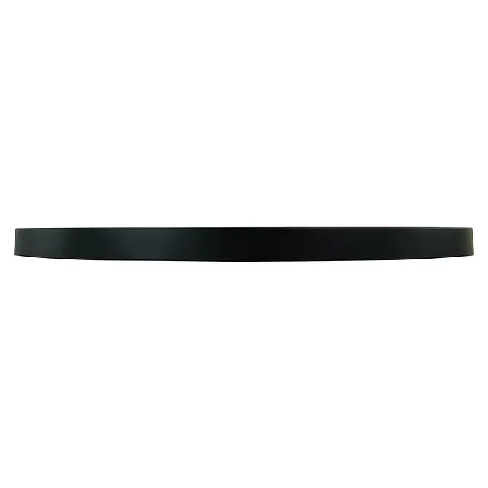 E2 elektro LED-Panel rund Space - 12 W, Ø x H: 30 x 1,7 cm, Schwarz, Warmweiß - Nahaufnahme eines eleganten, schlanken schwarzen Autos. Die Lackierung reflektiert das Licht und betont die aerodynamische Form.