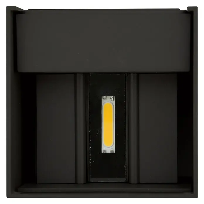 E2 elektro LED-Außenwandleuchte Qube - 7 W, 10 x 10 x 10 cm, Anthrazit, IP65 - Nahaufnahme einer schwarzen quadratischen LED-Wandleuchte, die warmes Licht ausstrahlt und ein modernes, minimalistisches Design zeigt.