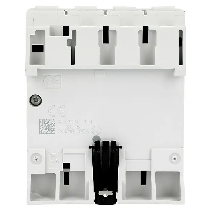 ABB System pro M compact FI-Schalter F204 A-40/0.03 - 40 A, Typ A, 30 mA, Polanzahl: 4 - Nahaufnahme eines ABB-Leistungsschalters, der für zuverlässigen Schutz in elektrischen Systemen entwickelt wurde.