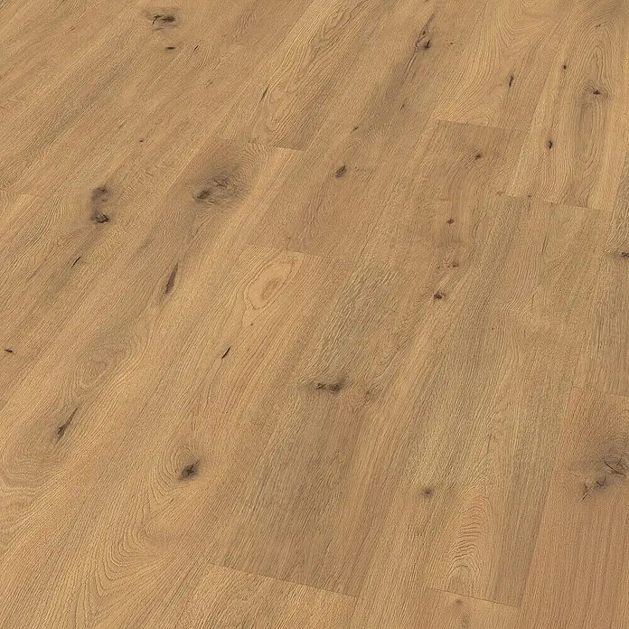 Egger Laminat Aquadura+ - Wildeiche natur, Landhausdiele, 1.292 x 193 x 7,5 mm - Detailaufnahme eines hellbraunen Holzbodens mit sichtbarer Maserung und Astlöchern, ideal für Wohnräume.