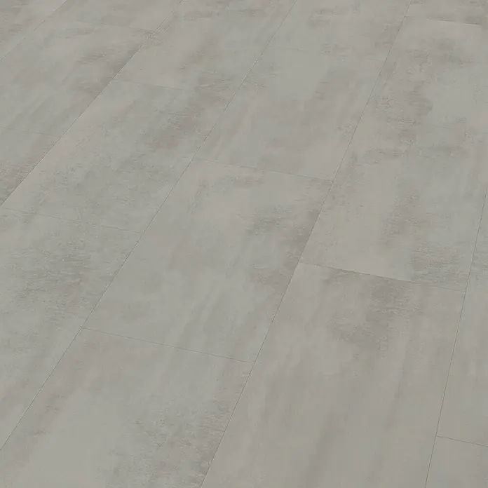 Egger Laminat Aquadura+ - Chromix silber, 1.292 x 327 x 7,5 mm - Bodenansicht mit grauen Fliesen, die ein elegantes und modernes Ambiente schaffen. Das Fliesenmuster verleiht dem Raum Struktur.