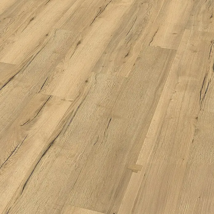 Egger Laminat Aquadura+ - Halifax Eiche natur, Landhausdiele, 1.292 x 193 x 7,5 mm - Nahaufnahme eines Holzfußbodens mit einer natürlich wirkenden Maserung und warmen Farbtönen, die eine rustikale und einladende Atmosphäre schaffen.