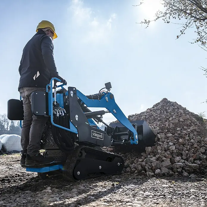Scheppach Kompaktlader MKL730 - Benzin, Traglast: 200 kg, Tankvolumen: 6 l - Kompakter Minilader Scheppach im Einsatz.