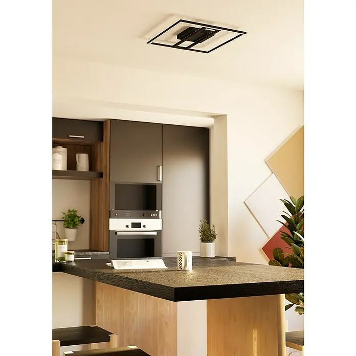 Eglo Connect LED-Deckenleuchte Calagrano-Z - 21 W, L x B x H: 45 x 45 x 5 cm, Schwarz, RGBW - Moderne Küchenbeleuchtung: Schwarze, quadratische Deckenleuchte, die Helligkeit und Stil in diesem modernen Raum vereint.