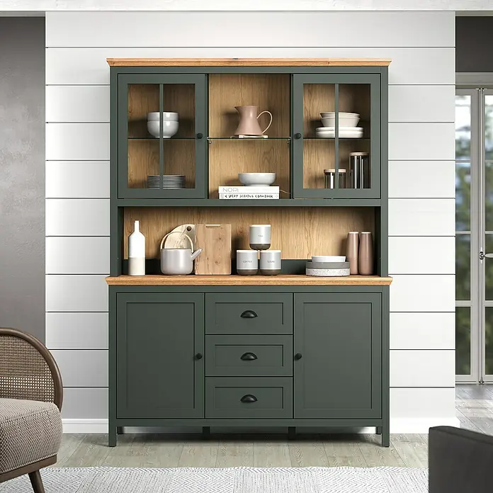 Trendteam Buffetschrank Stanton - Breite: 146 cm, Grün - Ein stilvoller grüner Buffetschrank mit Holzoberfläche, der Funktionalität und elegantes Design vereint. Perfekt für Esszimmer oder Küche.