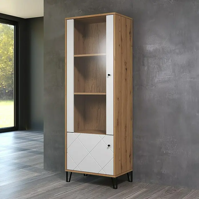 Trendteam Vitrine Touch - B x T x H: 63 x 40 x 172 cm, Weiß - Dieses Bild zeigt einen stilvollen, hohen Bücherschrank in Holzoptik mit weißen Akzenten und einem auffälligen Rautenmuster an der unteren Tür.