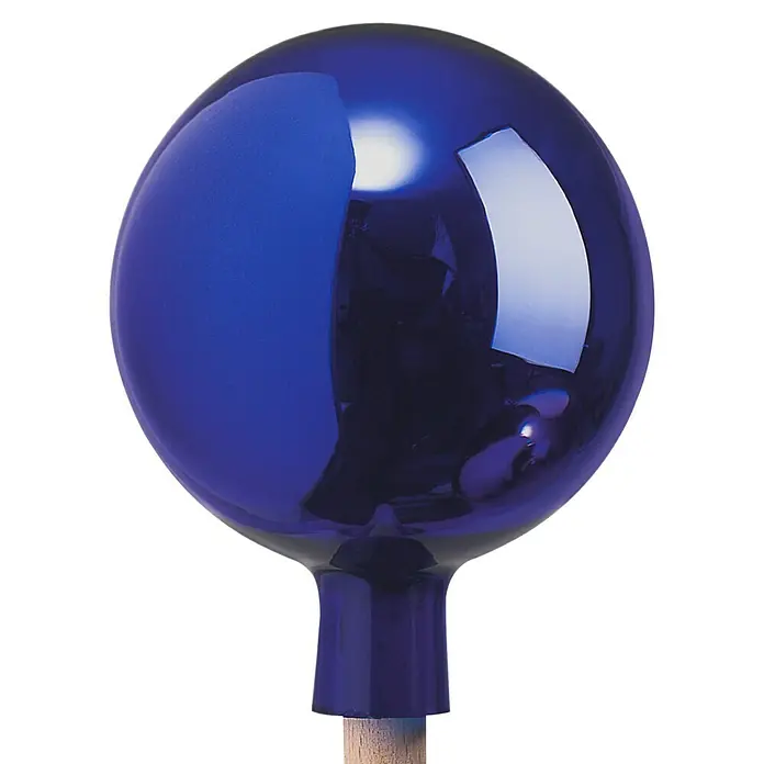 Windhager Glaskugel - Durchmesser: 16 cm, Blau - Glänzende blaue Gartenkugel auf einem Holzstab, die eine dekorative Note für jeden Außenbereich bietet.