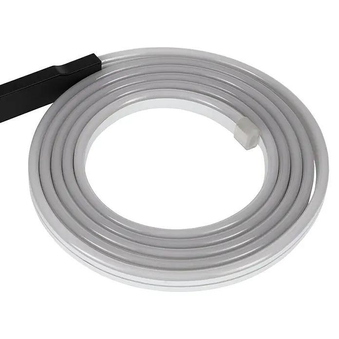 Eglo Connect LED-Stripes Flatneon Z - Länge: 3 m, 2.000 lm, RGBW - Eine aufgerollte LED-Neonflex-Lichtleiste in Weiß mit einem schwarzen Anschlussstück, ideal für dekorative Beleuchtung.