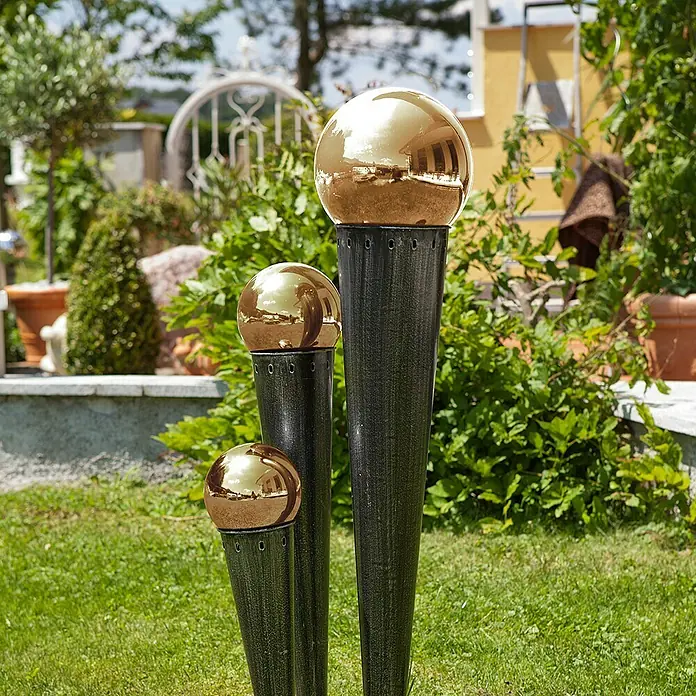 Windhager Glaskugel - Durchmesser: 12 cm, Gold - Dekorative Gartenkugeln auf konischen Säulen.