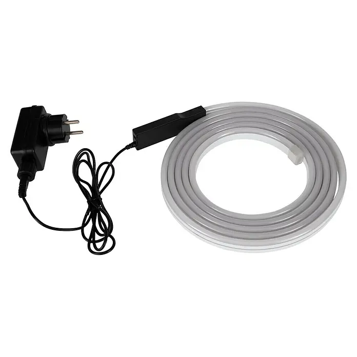 Eglo Connect LED-Stripes Flatneon Z - Länge: 5 m, 3.400 lm, RGBW - Das Bild zeigt ein LED-Flexband mit Netzteil und Stecker, das auf einem neutralen Hintergrund platziert ist und für dekorative Beleuchtung geeignet ist.