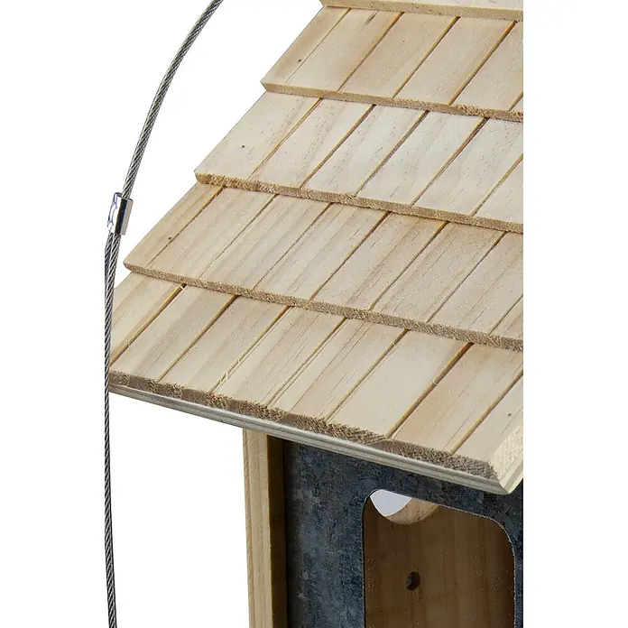 Windhager Vogelhaus Country - L x B x H: 17,5 x 19 x 38 cm, Massivholz, Braun - Nahaufnahme eines Vogelhauses mit hellbraunem Holzdach und einem robusten Aufhängungskabel für eine sichere Befestigung.