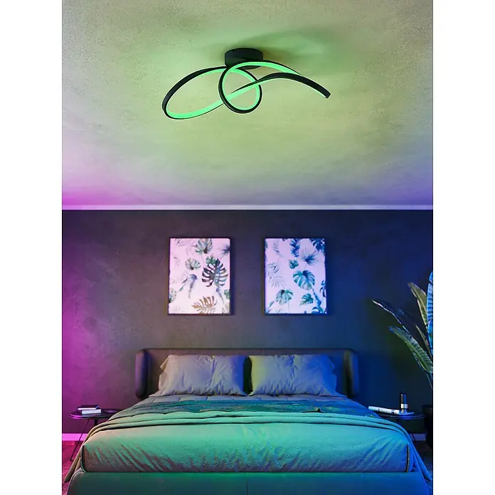 Eglo LED-Deckenleuchte Calarossa-Z - 22 W, L x B x H: 70 x 23 x 20,5 cm, Schwarz, RGBW - Moderne LED-Deckenleuchte in Schwarz mit grünem Licht im Schlafzimmer. Die Lampe hat ein geschwungenes Design und sorgt für stimmungsvolle Beleuchtung.