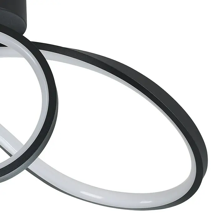 Eglo LED-Deckenleuchte Calarossa-Z - 22 W, L x B x H: 70 x 23 x 20,5 cm, Schwarz, RGBW - Nahaufnahme einer modernen LED-Deckenleuchte mit schwarzen Ringen und weißem Licht, die ein elegantes und minimalistisches Design zeigt.