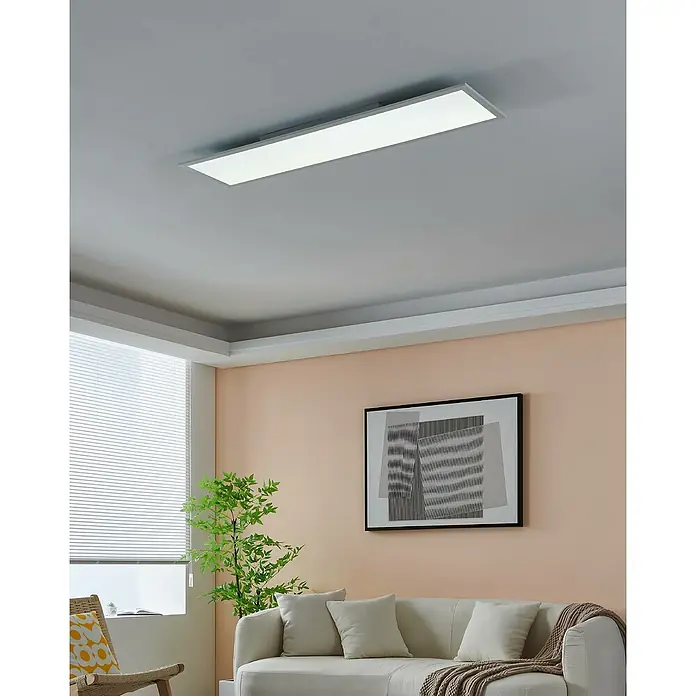 Eglo connect.z LED-Panel Salobrena-Z - L x B x H: 120 x 30 x 5 cm, Warmweiß - Moderne Deckenleuchte in einem Wohnzimmer, die helles, gleichmäßiges Licht spendet. Sie sorgt für eine angenehme Atmosphäre und ist ein echter Blickfang.
