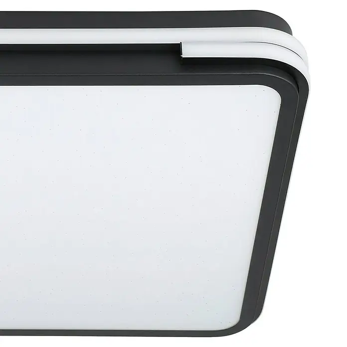 Eglo Connect LED-Deckenleuchte Genovese-Z - 22 W, L x B x H: 47 x 47 x 7 cm, Schwarz, RGBW - Nahaufnahme einer modernen Deckenleuchte mit einem schlanken schwarzen Rahmen und einer hellen, diffusen Lichtfläche.