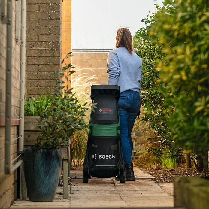 Bosch Akku-Häcksler UniversalShredder 2x18V-25 (Max. Aststärke: 2,5 cm, Ohne Akku) | BAUHAUS