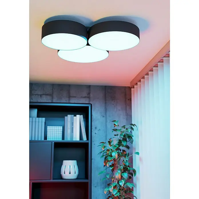 Eglo Connect LED-Deckenleuchte Barbano-Z - L x B x H: 60,5 x 56,5 x 9 cm, Schwarz, RGBW - Moderne Deckenleuchte mit drei runden Lampenschirmen in Schwarz und Weiß, die ein helles, angenehmes Licht spendet. Ideal für moderne Wohnräume.
