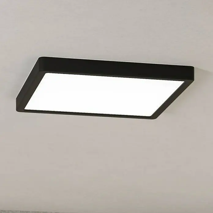 Eglo connect.z LED-Panel Fueva 6-Z - L x B x H: 29,5 x 29,5 x 2,5 cm, Schwarz, RGBW - Schwarze, quadratische LED-Deckenleuchte, die helles, weißes Licht ausstrahlt und eine moderne Beleuchtungslösung darstellt.