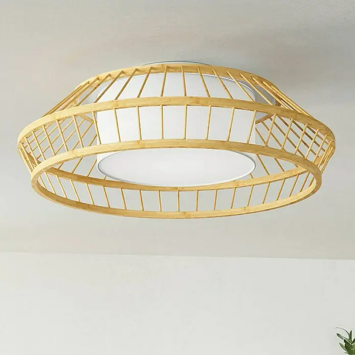 Eglo LED-Deckenleuchte rund Yuku-Z - 22 W, Ø x H: 46 x 16 cm, Bambus, Neutralweiß - Eine moderne Deckenleuchte mit einem hellen Lampenschirm, der von einem Rahmen aus hellem Holz umgeben ist, der eine stilvolle Beleuchtung bietet.