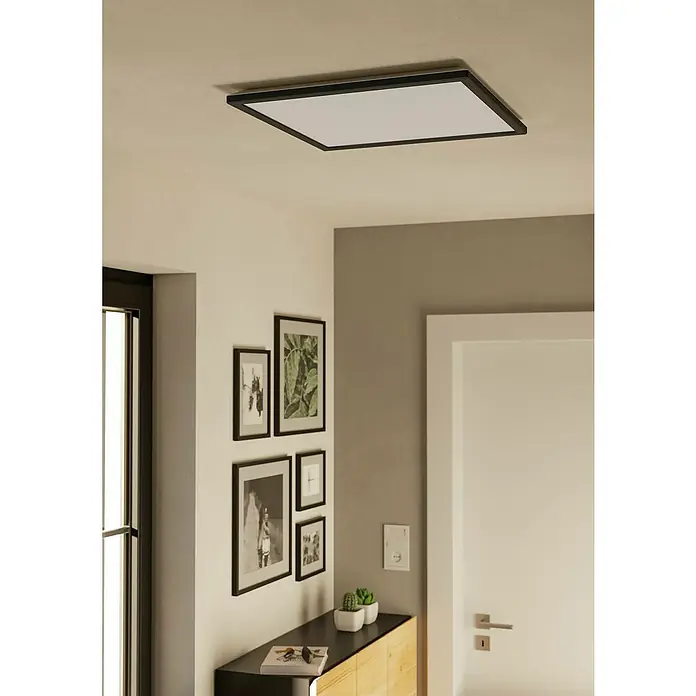 Eglo LED-Deckenleuchte Rovito - 17 W, L x B x H: 50 x 50 x 3,2 cm, Schwarz, Tageslichtweiß - Deckenleuchte mit quadratischem Design, ideal für moderne Wohnräume. Die Leuchte spendet helles, gleichmäßiges Licht und ist ein stilvoller Hingucker.