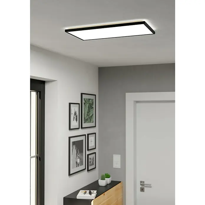 Eglo LED-Deckenleuchte Rovito - 17,2 W, L x B x H: 57 x 30 x 3 cm, Schwarz, Tageslichtweiß - Moderne Deckenleuchte mit rechteckigem Design und schwarzem Rahmen für eine stilvolle Beleuchtung im Raum.