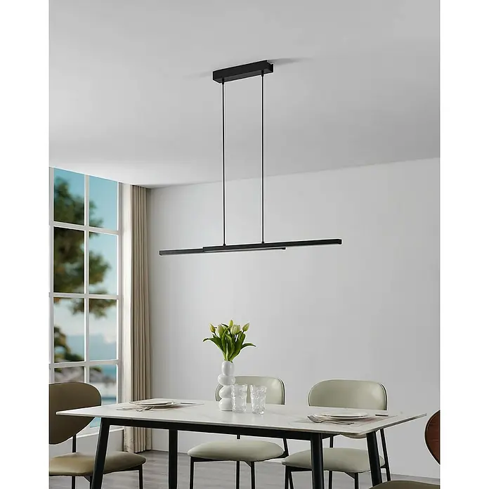Eglo Connect LED-Pendelleuchte Fraioli-Z - L x B x H: 105,5 x 10 x 120 cm, Schwarz, RGBW - Moderne, schwarze lineare Pendelleuchte über einem Esstisch, die stilvolle Beleuchtung und ein minimalistisches Design bietet.