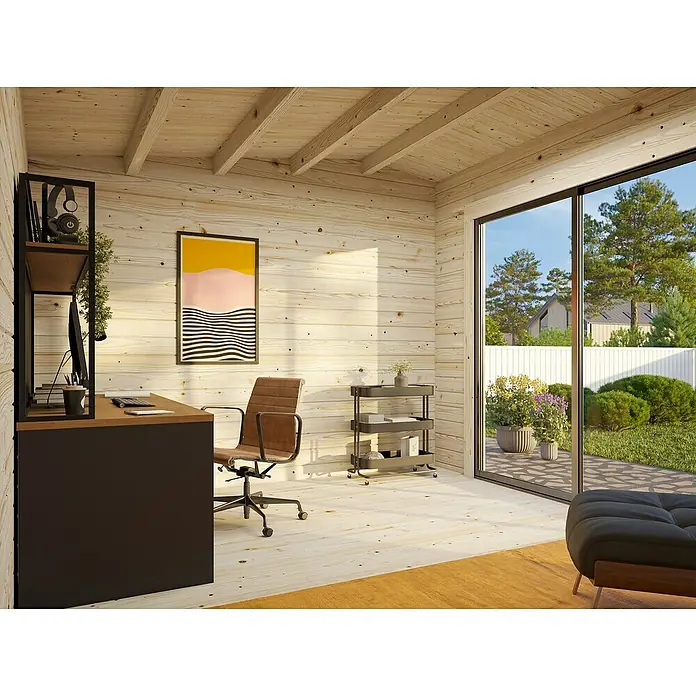 Palmako Gartenhaus - Außenmaß inkl. Dachüberstand (B x T): 434 x 379 cm, Holz, Braun, Isolierglas - Helle Holzarbeitskabine mit Schreibtisch, Bürostuhl, Bücherregal und großem Fenster mit Blick auf den Garten.