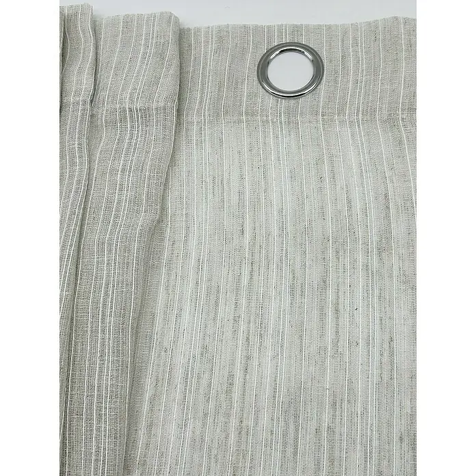 Visillo para ventana Valencia - An x Al: 200 x 280 cm, 90% poliéster / 10% lino, Gris - Primer plano de una cortina beige con un ojal plateado y delicadas rayas blancas, ideal para decoración de ventanas.