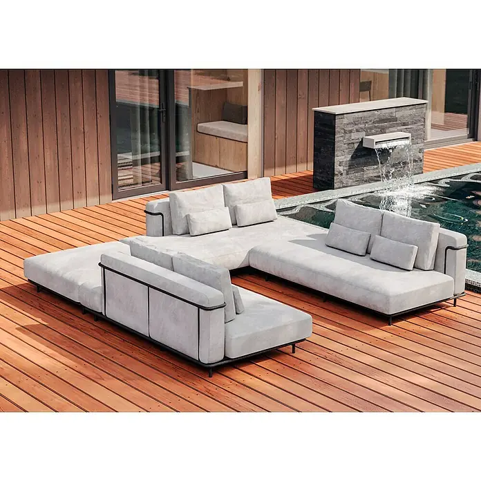 Sunfun Loungemöbel-Set - 4 -tlg., Aluminium, Textil, Sand/Night-Grey - Elegante Lounge-Gruppe im Außenbereich mit grauem Bezug und dunklen Akzenten neben Pool und Wasserfall für Entspannung pur.