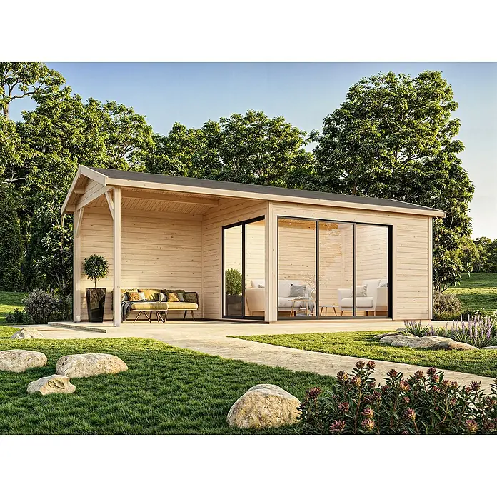 Palmako Gartenhaus Amanda Slide Plus - Außenmaß inkl. Dachüberstand (B x T): 712 x 340 cm, Tauchgrundiertes Holz, Natur - Moderne Gartenlaube mit Schiebetüren und überdachtem Sitzbereich, eingebettet in eine grüne Gartenlandschaft.