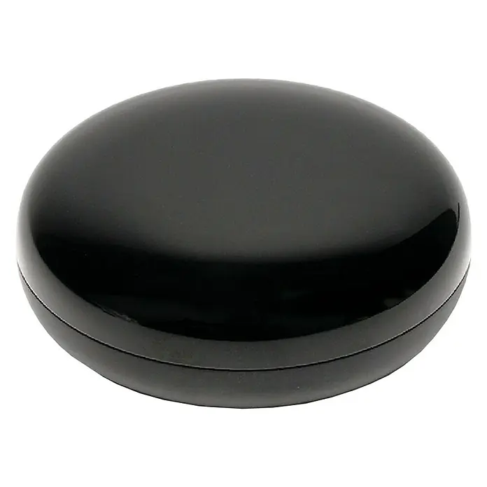 Garza Smart Home Controlador inteligente WiFi - 35 m, Iluminación LED - La elegante forma de disco negro de este dispositivo inteligente destaca por su diseño minimalista y su acabado brillante.