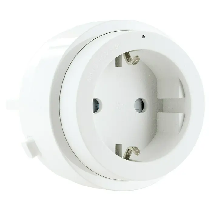 Schwaiger Steckdose Adapter - 6,2 cm, Weiß - Nahaufnahme eines weißen Schuko-Steckdosenadapters, der mit seinen Metallkontakten und runden Form eine sichere Stromverbindung ermöglicht.