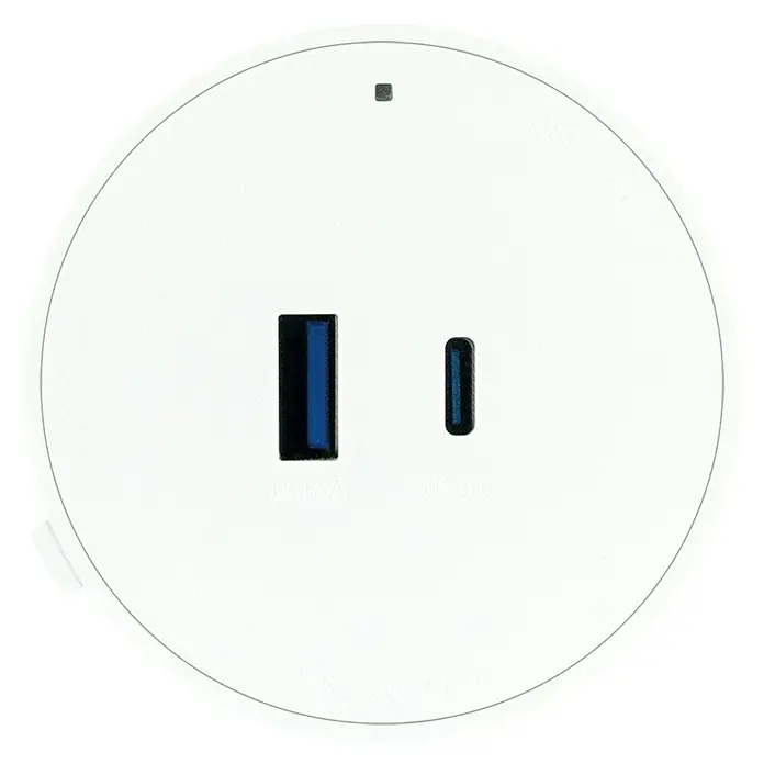 Schwaiger USB-Steckdose Adapter USB-A, USB-C - 6,2 cm, Weiß - Weiße Steckdose mit USB-A- und USB-C-Anschlüssen für einfaches Aufladen elektronischer Geräte.
