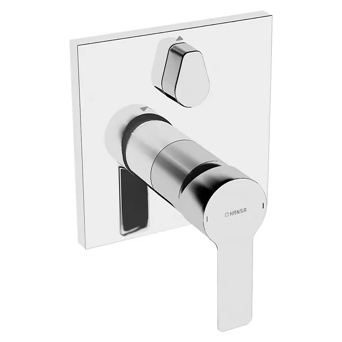 Hansa Ligna UP-Badewannenarmatur - Eckig, Chrom, Glänzend - Nahaufnahme einer glänzenden Hansa Armatur mit Bedienhebel und Temperaturregler, ideal für moderne Badezimmerdesigns.