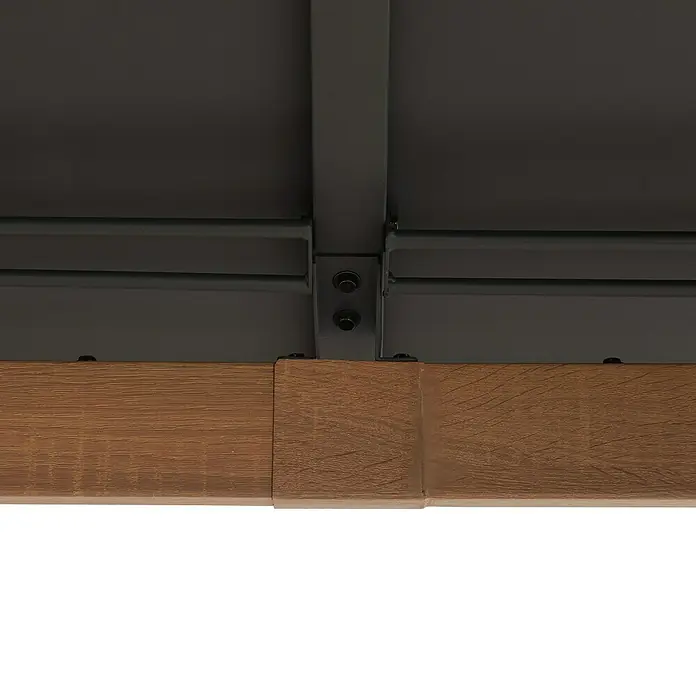 Sunjoy Pavillon Pasu - L x B: 300 x 300 cm, Farbe Dach: Anthrazit - Detailaufnahme einer Terrassenüberdachung mit braunen Holzbalken und grauem Metallrahmen. Fokus auf die Konstruktionsdetails und Materialien.