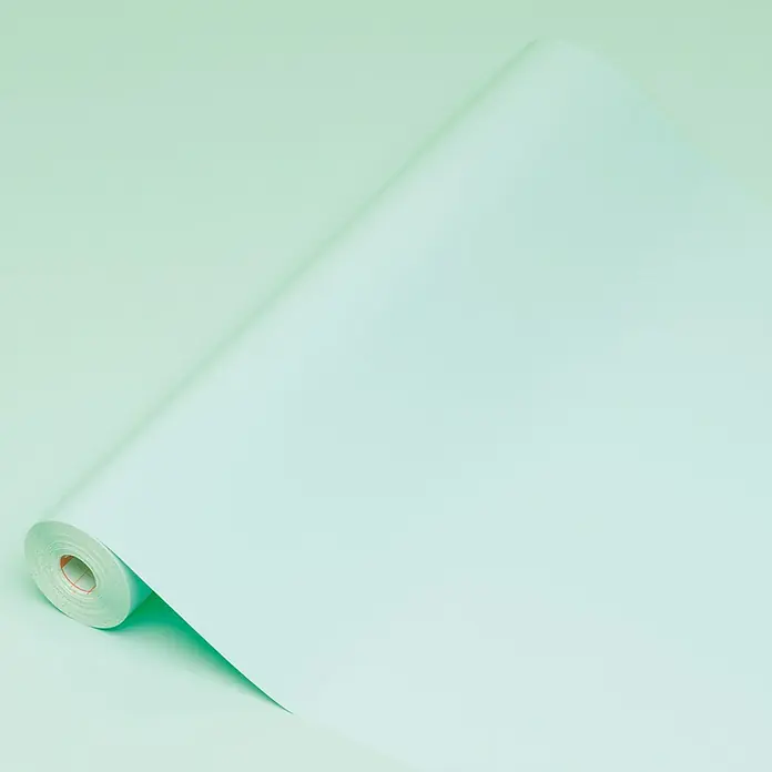D-c-fix Klebefolie Uni Lack - 200 x 45 cm, Mint, Selbstklebend - Nahaufnahme einer Rolle mintgrüner Tapete, die eine beruhigende und frische Ästhetik für die Inneneinrichtung bietet.