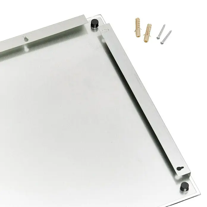 Zeller Present Memoboard - 60 x 40 cm, Glas, Weiß - Metallplatte mit silberfarbenen Befestigungsstreifen, Schrauben und Dübeln zur Wandmontage, ideal für den Einsatz im Büro oder zu Hause.