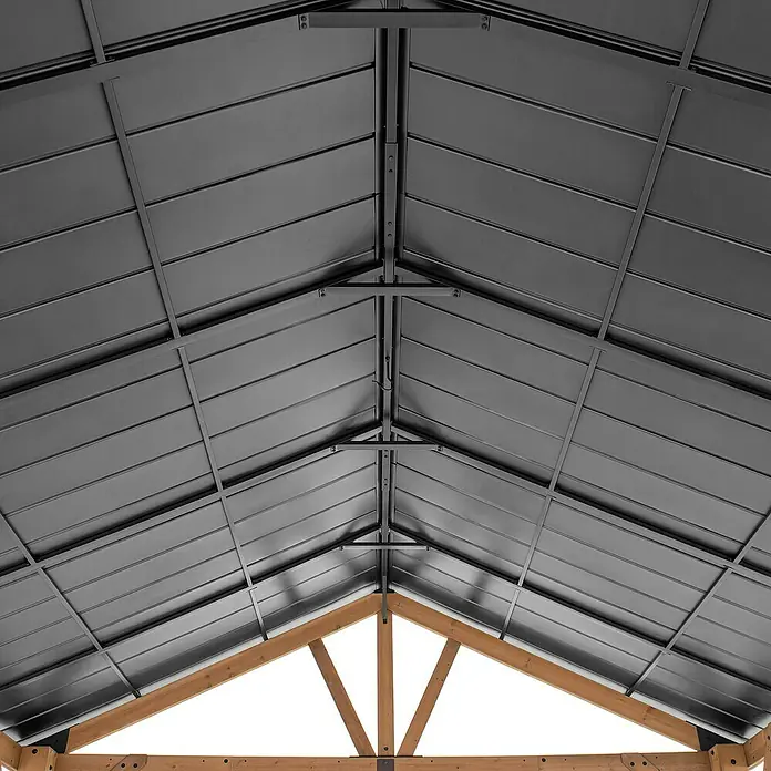 Sunjoy Pavillon Rebra - L x B: 465 x 404 cm, Farbe Dach: Anthrazit - Blick auf die Innenseite eines Pavillons mit Metalldach und Holzrahmen, der Schutz und Stabilität bietet.