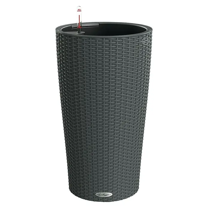 Lechuza Cottage Pflanzsäule rund Cilindro - Außenmaß (Ø x H): 32 x 56 cm, Kunststoff, Granit - Der anthrazitfarbene Lechuza Pflanztopf im Rattan-Design ist ein Blickfang für Innen- und Außenbereiche. Inklusive Wasserstandsanzeige für optimale Pflanzenpflege.