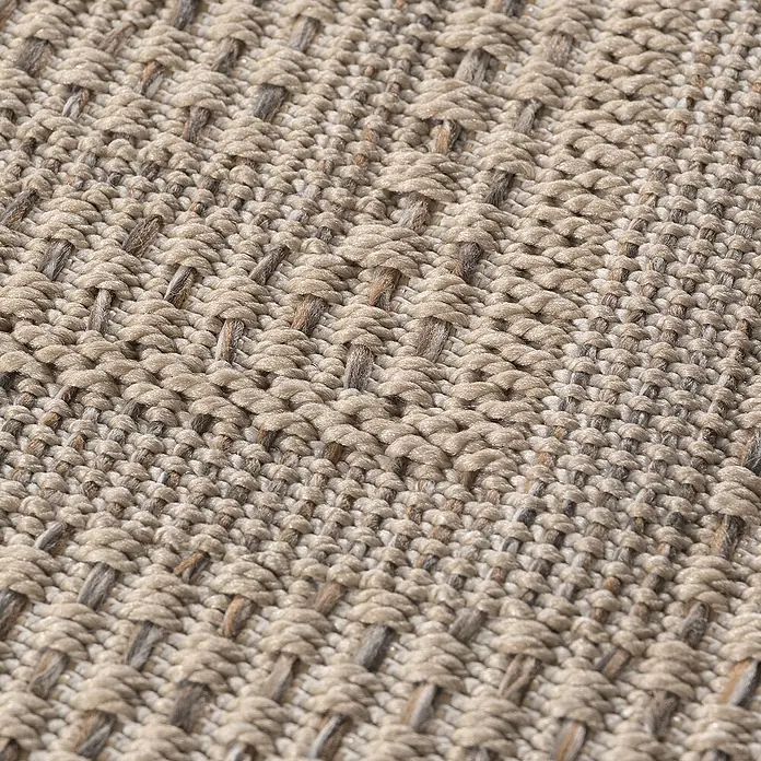 Outdoor-Teppich Desert 1304 - Beige, Durchmesser: 160 cm, 100 % Polypropylen - Nahaufnahme eines gewebten Teppichs in natürlichen Erdtönen, der eine robuste Textur und handwerkliche Qualität zeigt.