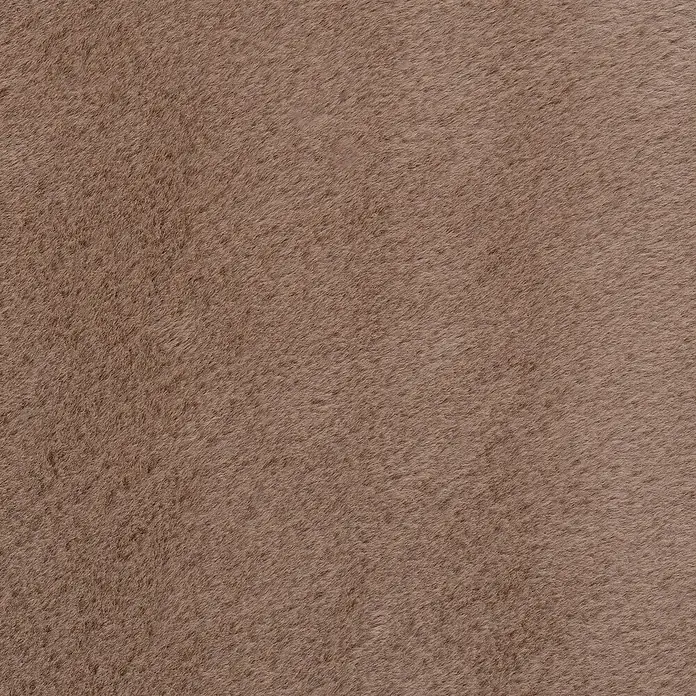 Kurzflorteppich Joy - Mokka, 100 x 60 cm, 100 % Polyester - Nahaufnahme eines Teppichs in sanftem Braunton. Die Textur ist weich und flauschig.