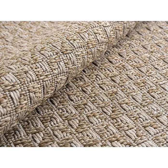 Outdoor-Teppich Ibiza III - Beige, 170 x 120 cm, 100 % Polypropylen - Detailaufnahme eines beigefarbenen Teppichs mit gewebter Textur, der eine warme und natürliche Ästhetik vermittelt.